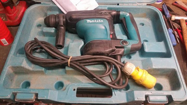Makita HR3210C SDS Drill/Breaker 110v 
